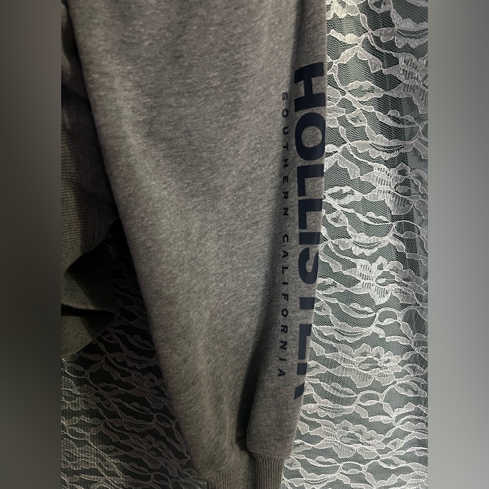 Hollister Cropped Turtle Neck Half Zip Sweater Women’s size Large - Picture 5 of 7